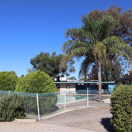 Capri Motel Balranald Exterior foto
